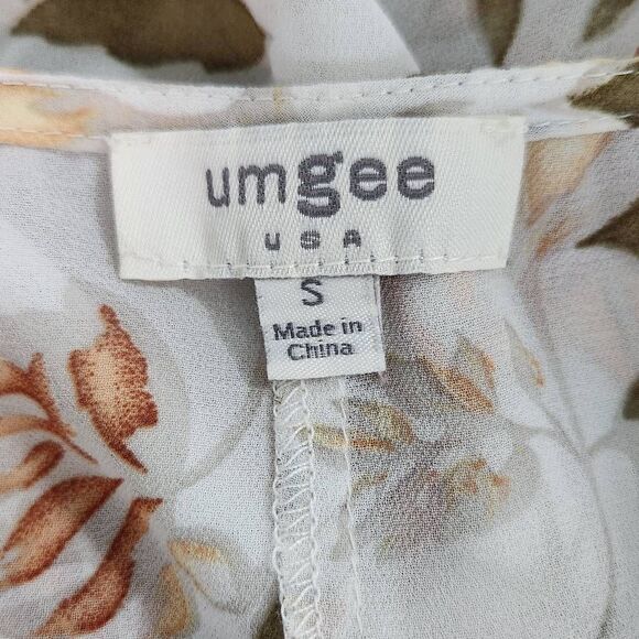 Umgee Sheer Floral Print Blouse Size Small Oversized Floral Top with Cap Sleeves - Picture 6 of 8